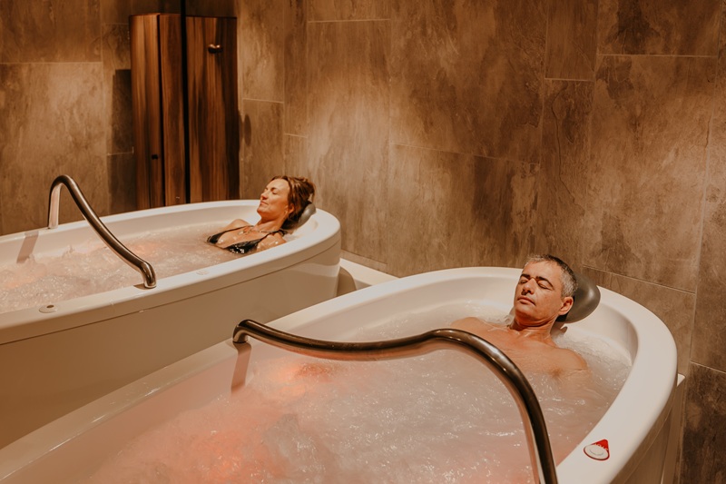 pourquoi partir en thalasso ? pour ce soin de thalassothérapie à vivre à deux au Roz Marine